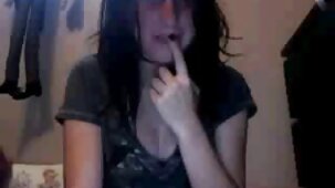 Sucer et éjaculer sur le visage d'une jolie nana video x gratuit streaming