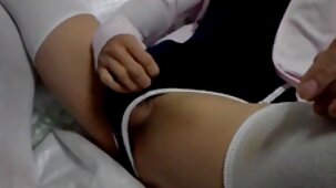 Baisé la fille sur la table vrai film porno francais dans une chatte chaude