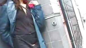 Rousse en chaleur vidéo film porno gratuit prend un gros pénis dans sa bouche