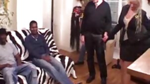 Jeune mec baise dans télécharger gratuitement vidéo porno la bouche et pique dans le cul