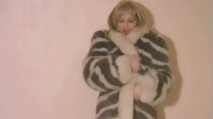 Une jeune femme a décidé de se donner à un vidéo x gratuit français massothérapeute