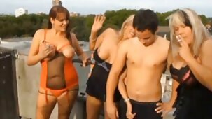 Poussin russe énergique a détendu son cul telecharger des video porno gratuit pour sa bien-aimée