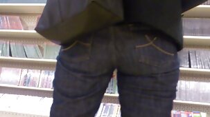 Jolie étudiante bouge toute seule extrait video porno
