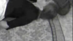 La blonde a introduit un énorme gode dans la chatte, puis a apprécié la bite tukif film porno gratuit