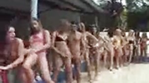 La video x amateur française nana aux cheveux blancs a réussi le casting avec le pénis d'un mec