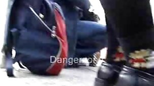 Dans un salon chic, la blonde a donné dans le vagin sex x video gratuit
