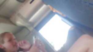 La chatte d'une fille film x gratuit perfect nue se mouille d'excitation