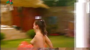 Dans la chambre coquine avec sa copine et sa video x gratuite en hd chatte
