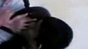 Ayant perdu le contrôle d'eux-mêmes, les types baisent profondément à la extrait de video porno blonde