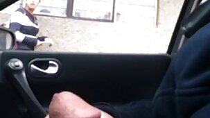 Madame expérimentée est remplacée par video porno gratuit you porn un phallus élastique