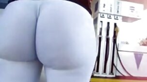 Avant une promenade, un mec baise une fille video de film x gratuit dans le cul