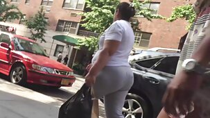 Une belle chatte nègre la fille creusée avec une passion télécharger film porno gratuit particulière