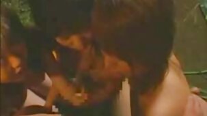 Avec son phallus excité, il extrait video porno amateur a baisé une fille dans sa bouche et sa chatte