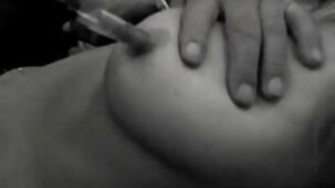 Cutie a une drôle de tête en se masturbant la extrait video x amateur chatte