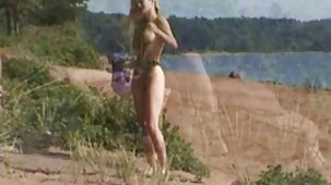 Allongée sur le lit, une nana se masturbe une chatte luxuriante vidéo x streaming gratuit