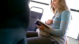 Une dame minable a trouvé un jeune pour le sexe et ne l'a pas film xx gratis regretté