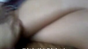 Jolie chienne asiatique dans la nature a sucé regarder video porno gratuit la bite