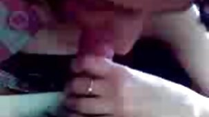 La fille mince est devenue un crustacé et a pris tu kif video x la fin d'un ami dans le cul